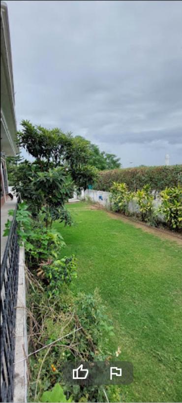 Mulberry Guest House F-10 伊斯兰堡 外观 照片
